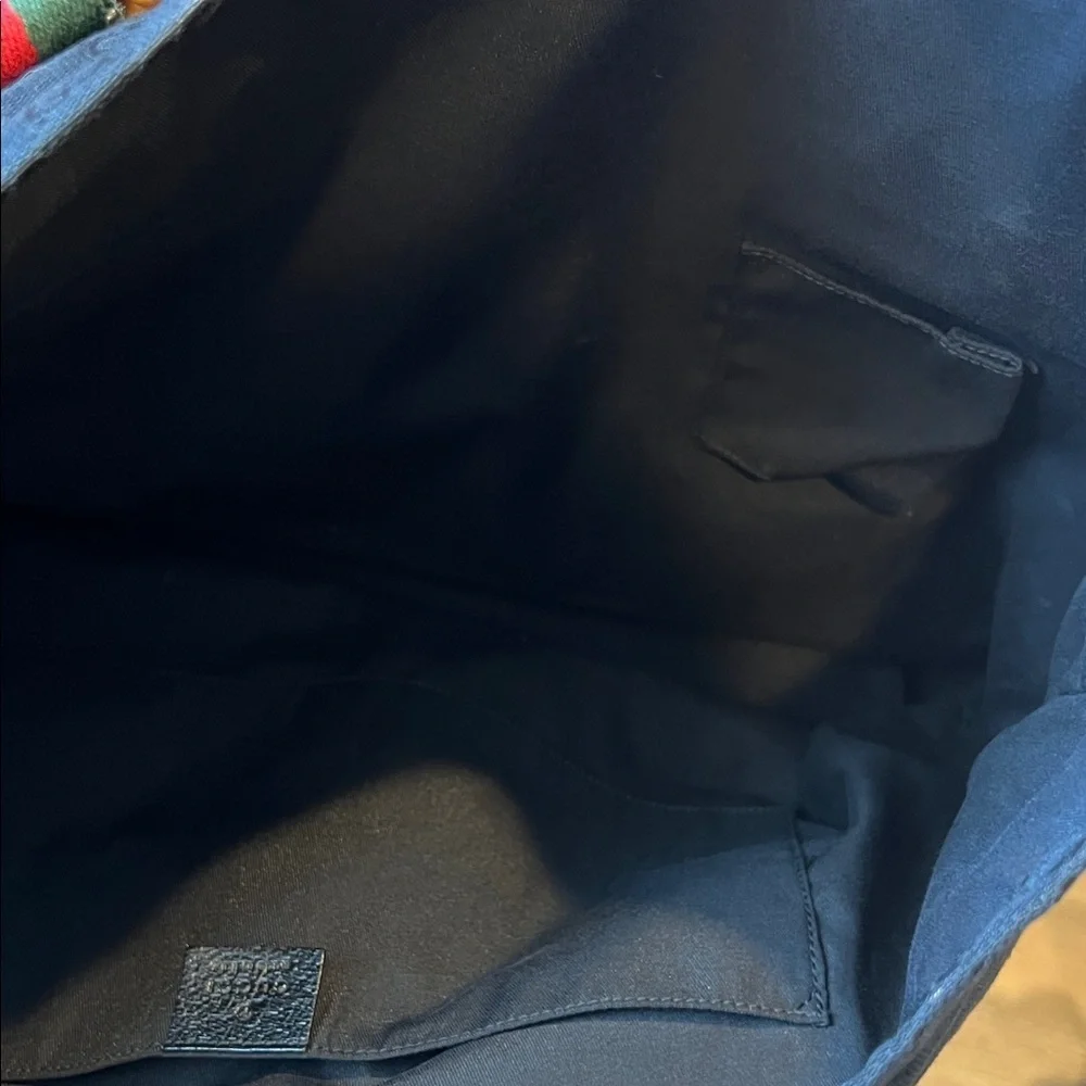 Gucci Black Tote with Red and Green Straps - Picture 6 of 12